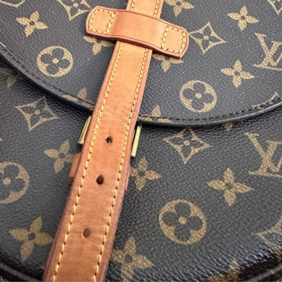 Louis Vuitton Vintage Chantilly GM Crossbody Bag - Picture 8 of 11